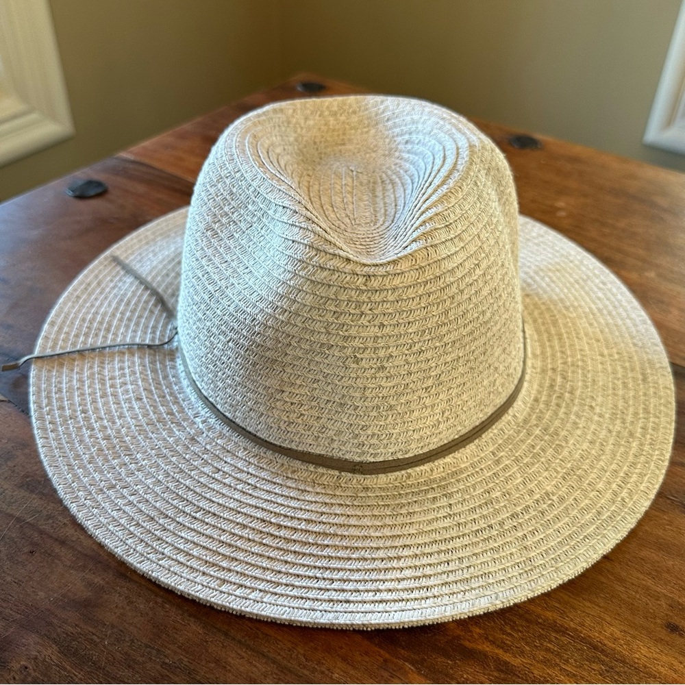 NWOT Vince Camuto Paper Fedora Hat - One Size